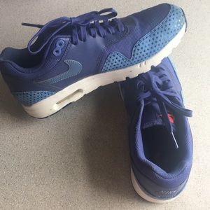 Nike air max shoes